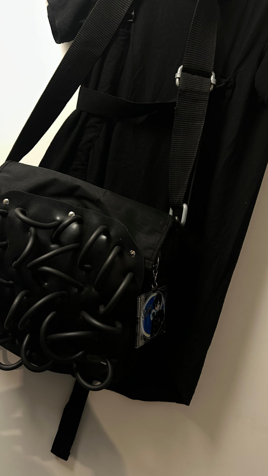 black rubber tubicol bag