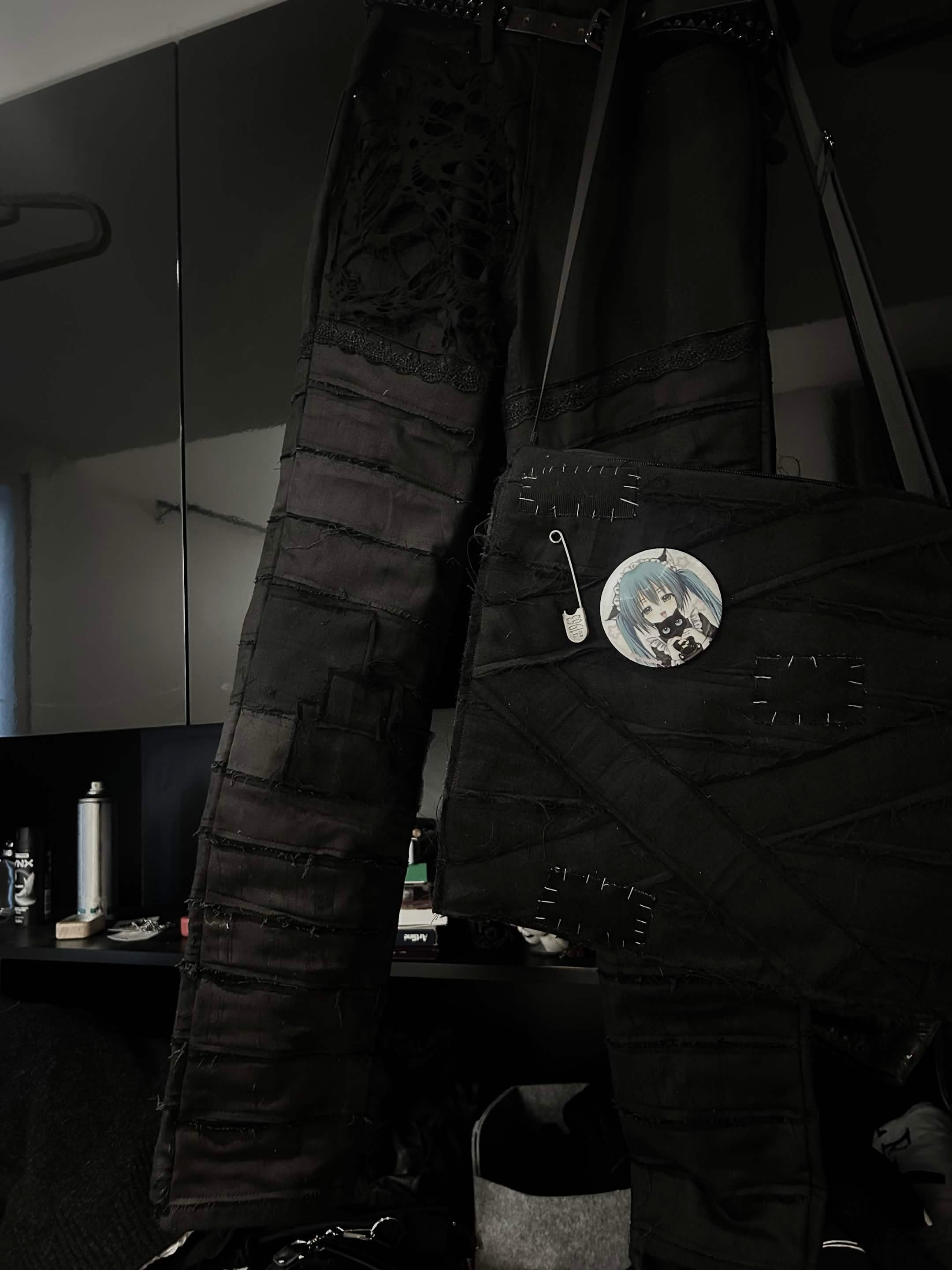 Black scab messanger bag